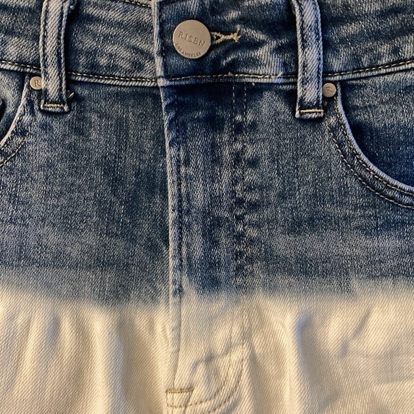 Risen Los Angeles Curvy Cutoff Denim Shorts ~ Large ~ Blue and White - Picture 8 of 11